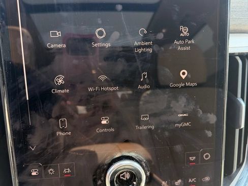 Used 2024 GMC Acadia Denali w/ Super Cruise Package FWD image 17