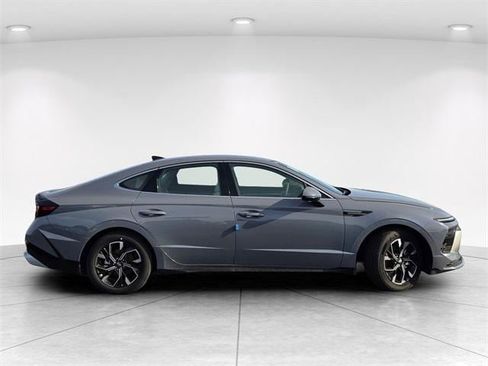 New 2025 Hyundai Sonata SEL image 8
