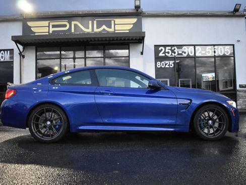 Used 2019 BMW M4 CS w/ Executive Package image 6