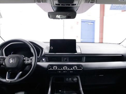 Used 2023 Honda Pilot EX-L image 18