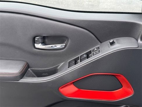 Used 2024 Nissan Frontier PRO-4X w/ Off-Road Protection Package image 16