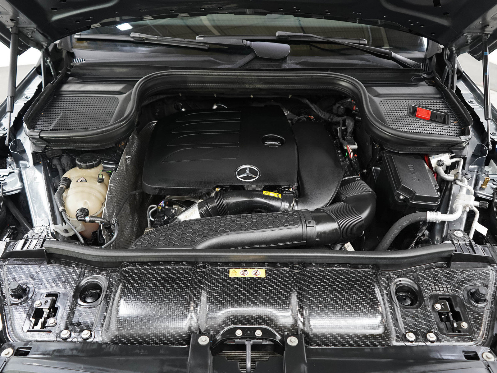 Used 2022 Mercedes-Benz GLE 350 4MATIC w/ Premium Package image 32