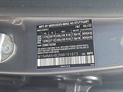 Used 2022 Mercedes-Benz GLB 250 4MATIC image 32