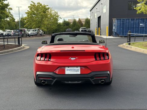 Used 2025 Ford Mustang Convertible RWD image 15