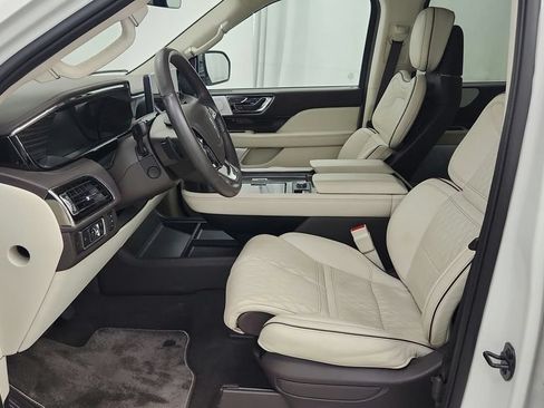 Used 2024 Lincoln Navigator Black Label AWD/4WD image 28