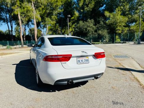 Used 2017 Jaguar XE Prestige image 4