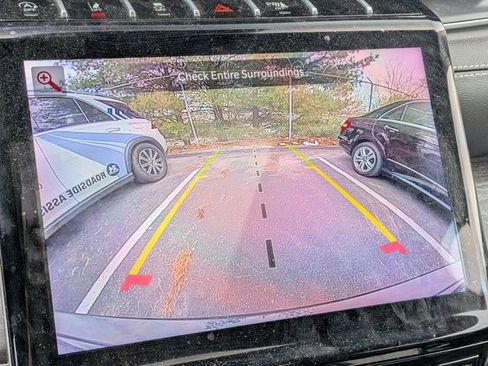 Used 2023 Jeep Grand Cherokee Limited image 9