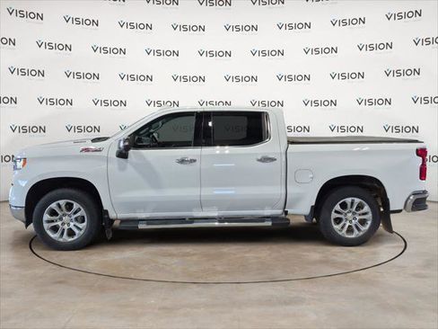 Used 2025 Chevrolet Silverado 1500 LTZ AWD/4WD image 2