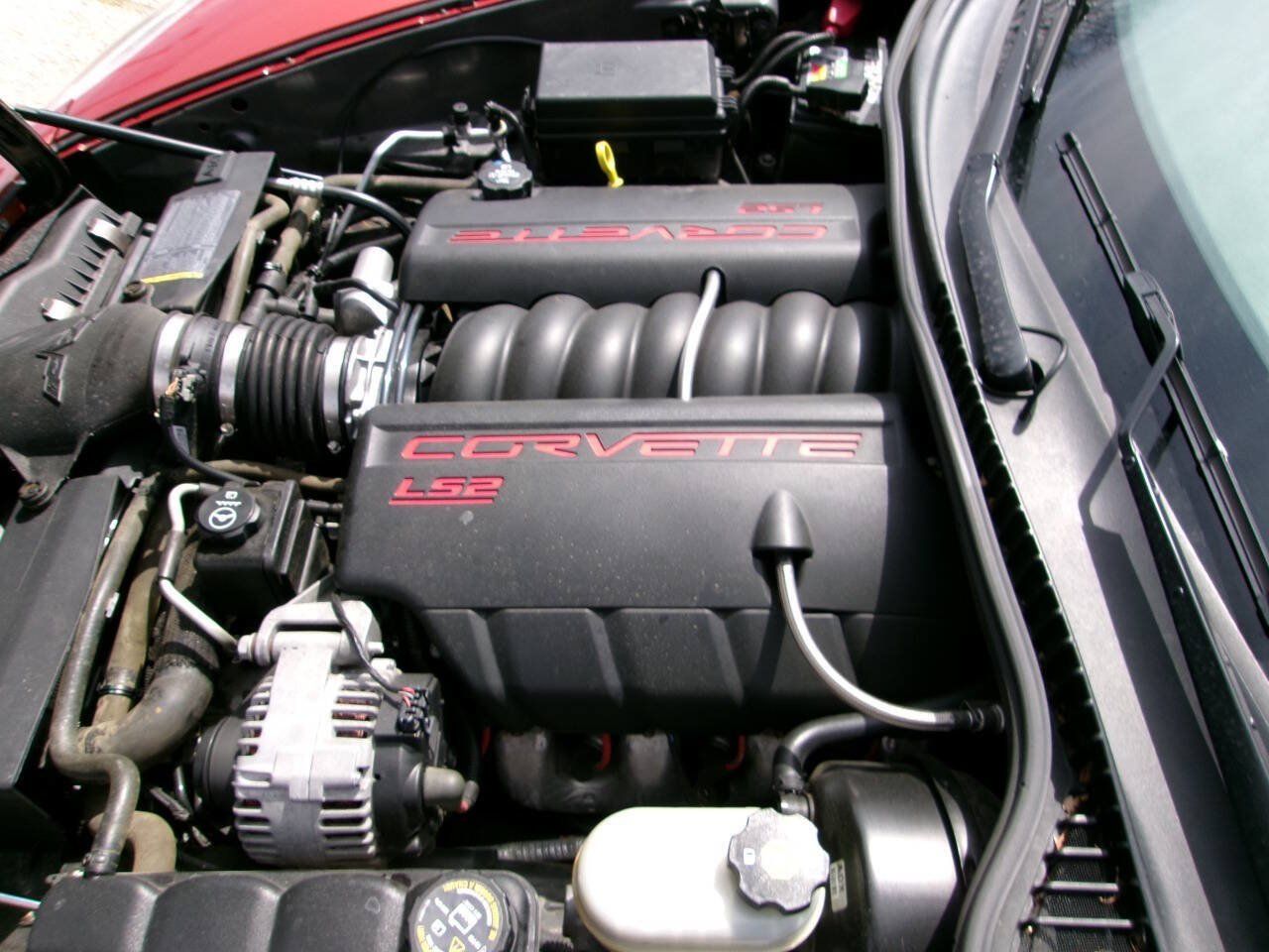 Used 2005 Chevrolet Corvette Coupe w/ Preferred Equipment Group RWD image 18