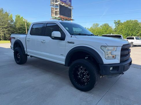 Used 2015 Ford F150 Lariat w/ Equipment Group 502A Luxury AWD/4WD image 7