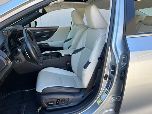 Used 2025 Lexus ES 350 w/ Premium Package FWD image 36