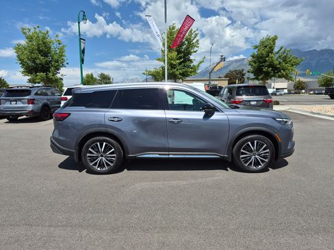 Used 2023 INFINITI QX60 Sensory AWD/4WD image 2