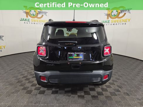 Certified 2022 Jeep Renegade Altitude w/ Convenience Group AWD/4WD image 9