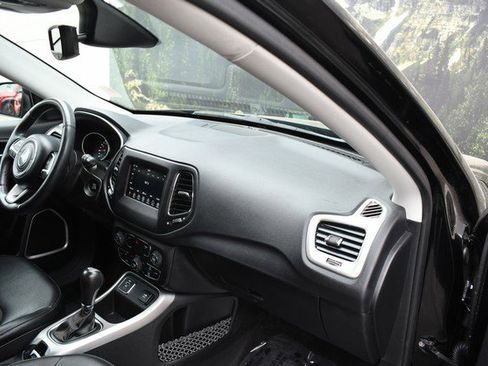 Used 2019 Jeep Compass Latitude w/ Popular Equipment Group image 24