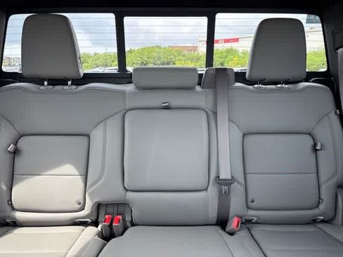 Used 2024 Chevrolet Silverado 1500 LTZ w/ LTZ Convenience Package II RWD image 20