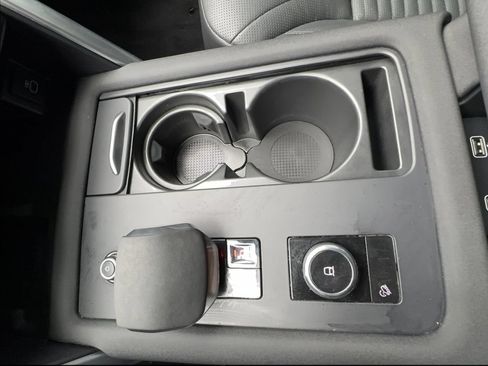 Used 2023 Land Rover Discovery S AWD/4WD image 49