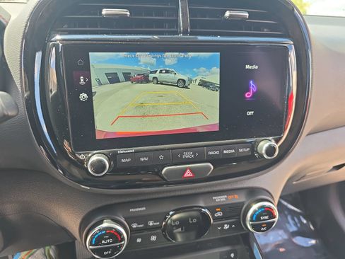 Used 2023 Kia Soul GT-Line FWD image 24