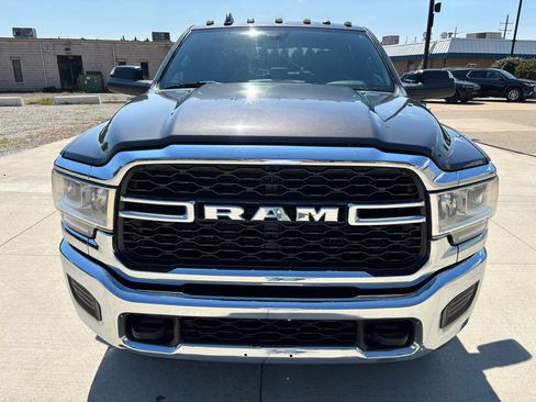Used 2021 RAM 3500 Tradesman w/ Chrome Appearance Group image 4