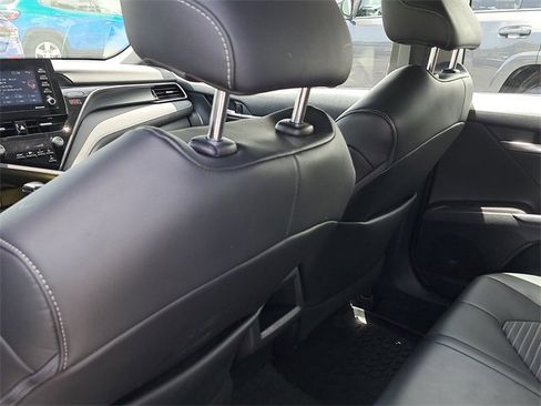 Used 2021 Toyota Camry SE w/ Convenience Package image 13