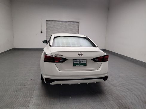 Used 2025 Nissan Altima 2.5 SV FWD image 6