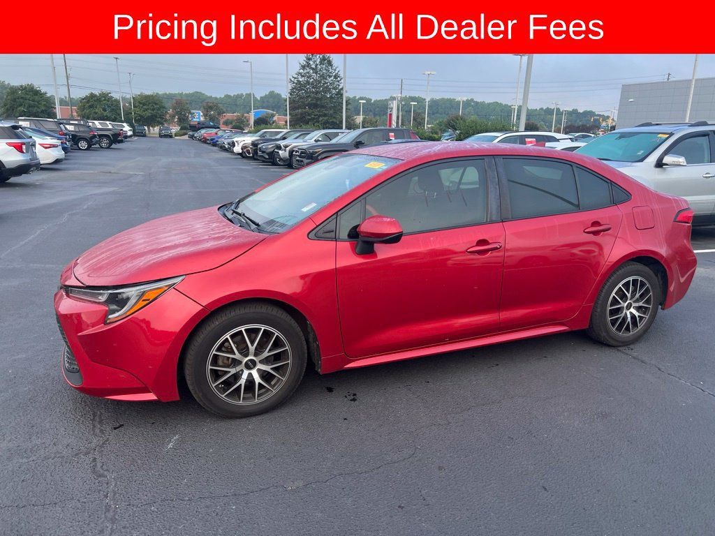 Used 2021 Toyota Corolla LE FWD image 4