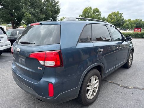 Used 2014 Kia Sorento LX FWD image 5