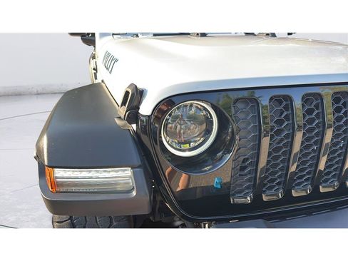 Used 2023 Jeep Wrangler Unlimited w/ Sun & Screen Package AWD/4WD image 23