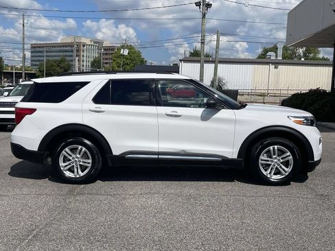 Used 2023 Ford Explorer XLT w/ Equipment Group 202A RWD image 2