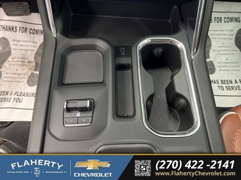 Used 2024 GMC Sierra 3500 Denali Ultimate image 30