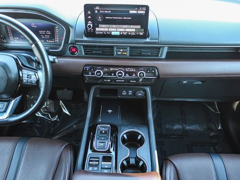 Used 2023 Honda Pilot Elite image 13