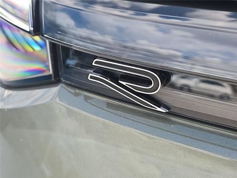 New 2026 Volkswagen Tiguan SE R-Line FWD image 3