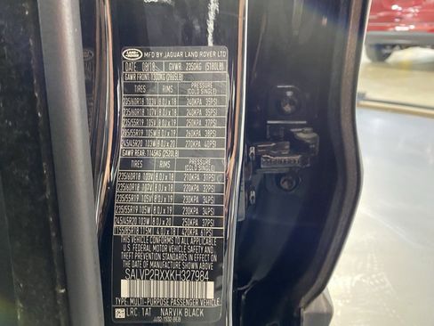 Used 2019 Land Rover Range Rover Evoque SE Premium image 33