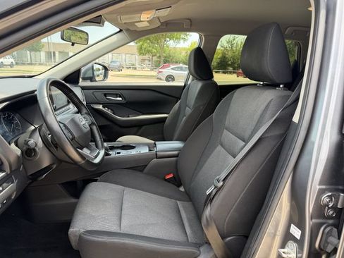 Used 2025 Nissan Rogue SV FWD image 23