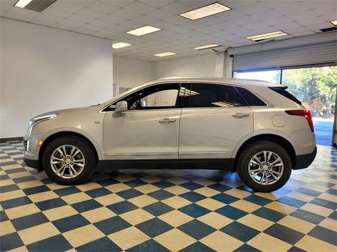 Used 2020 Cadillac XT5 Premium Luxury image 4