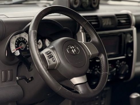 Used 2007 Toyota FJ Cruiser 4WD image 13