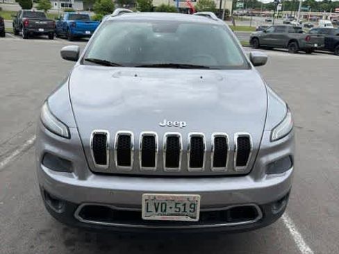 Used 2014 Jeep Cherokee Limited w/ Technology Group AWD/4WD image 2