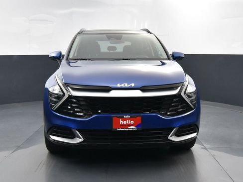 Used 2025 Kia Sportage EX w/ Premium Package image 4