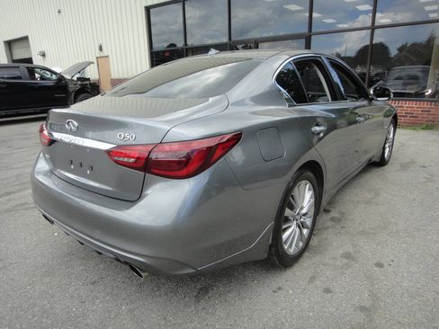 Used 2019 INFINITI Q50 Luxe w/ Essential Package (3.0T Luxe) AWD/4WD image 4