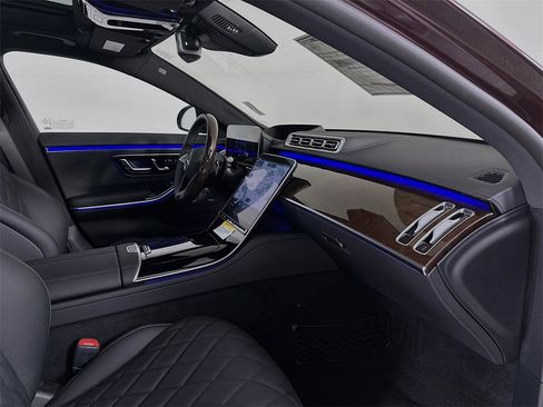 New 2026 Mercedes-Benz S 580 4MATIC Sedan image 31