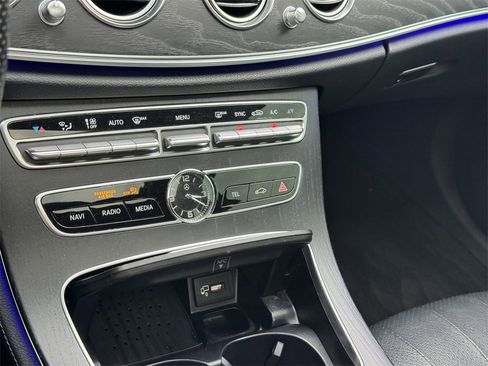 Used 2018 Mercedes-Benz E 300 4MATIC image 24