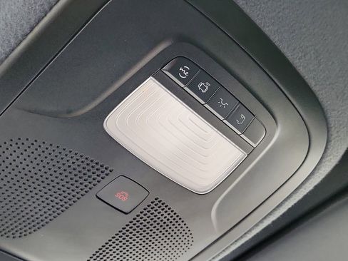 Used 2025 Mercedes-Benz Sprinter 2500 image 31