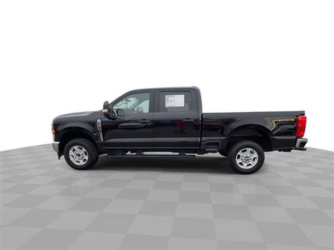 Used 2025 Ford F250 XLT image 6
