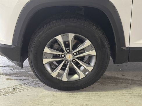 Used 2025 Chevrolet Equinox LT image 29