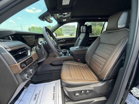 New 2026 GMC Yukon XL Denali Ultimate w/ LPO, Floor Liner Package AWD/4WD image 7