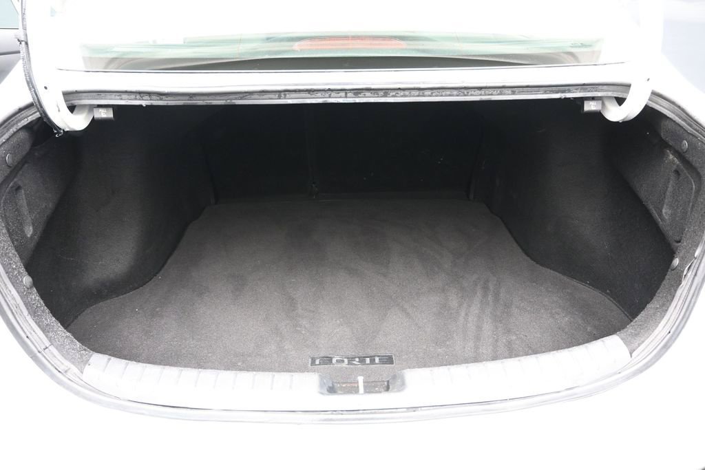 Used 2021 Kia Forte LXS FWD image 22
