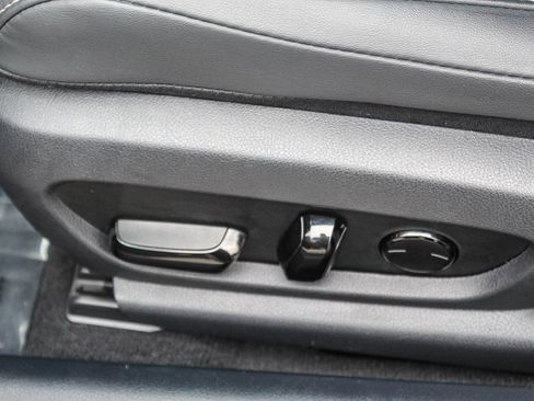 Used 2025 Lexus ES 300h w/ Premium Package image 21