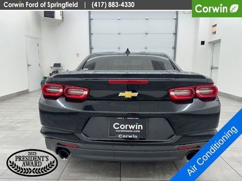 Used 2022 Chevrolet Camaro LT RWD image 4