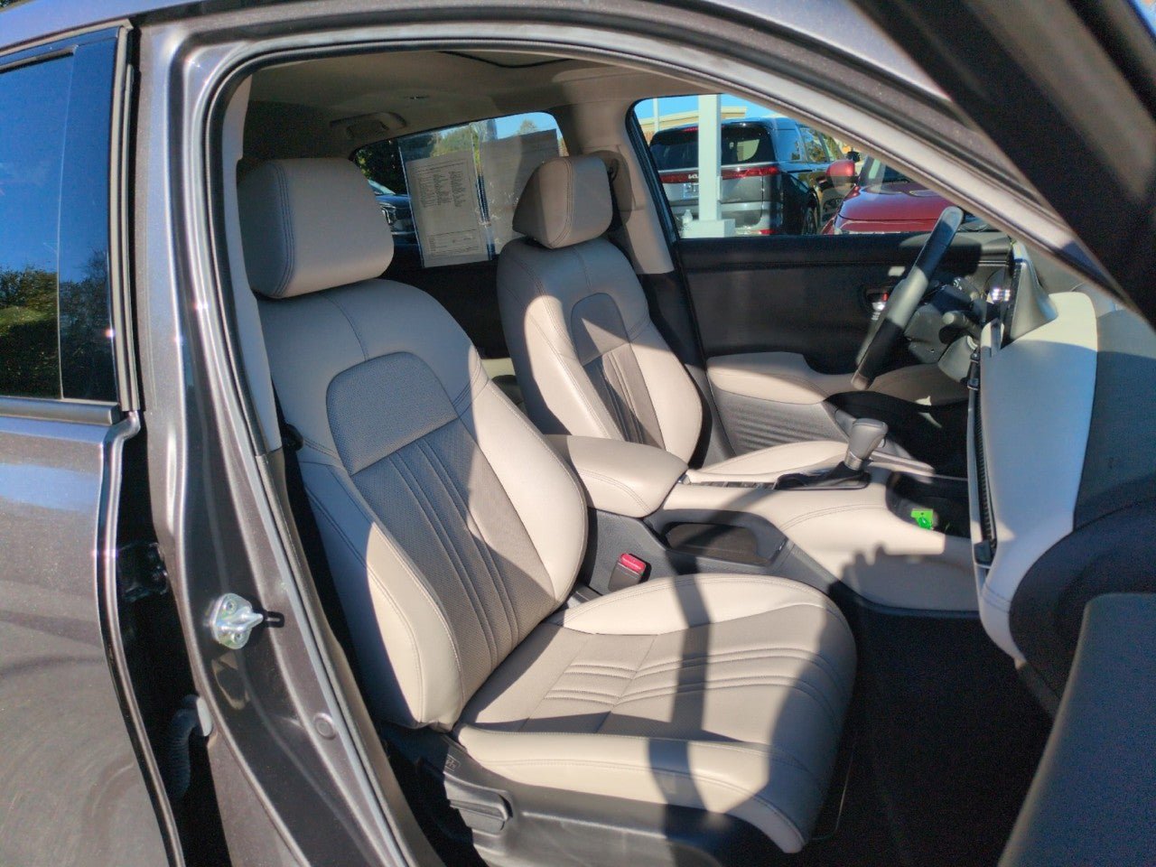 Used 2024 Honda HR-V EX-L image 28