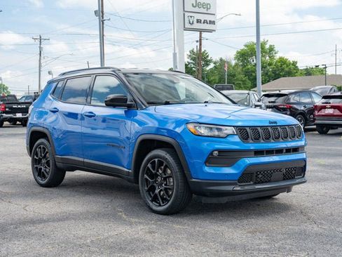 Certified 2023 Jeep Compass Latitude w/ Convenience Group AWD/4WD image 7