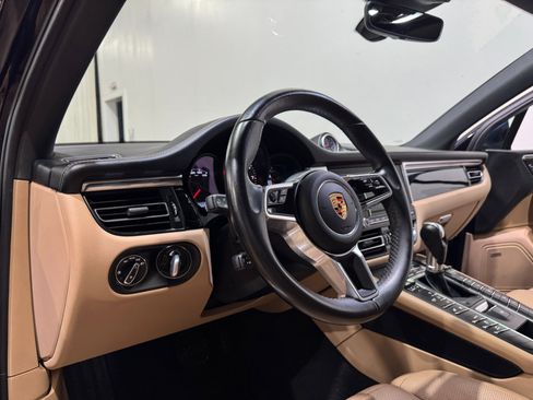 Used 2019 Porsche Macan S image 9